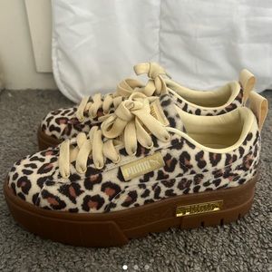 Puma Mayza Leopard Velvet Platform